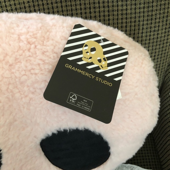 NWT Light Pink Skull Grammercy Studio Plush Sherpa Throw Pillow Halloween - Picture 2 of 5